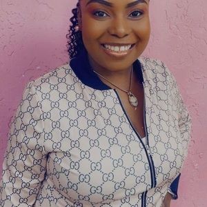 Meet your Posher, Widou